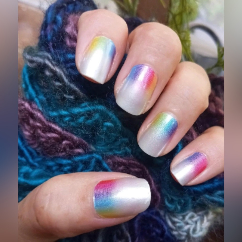 Color Street LET’S GLOW Shimmer White Rainbow Conference Exclusive Nail Set